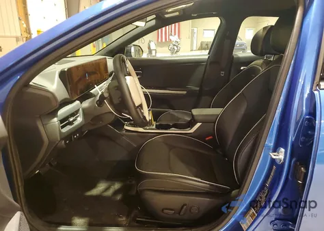 2025 Kia K4 Gt Line z USA, uszkodzony, nr VIN 3KPFW4DE4SE072853